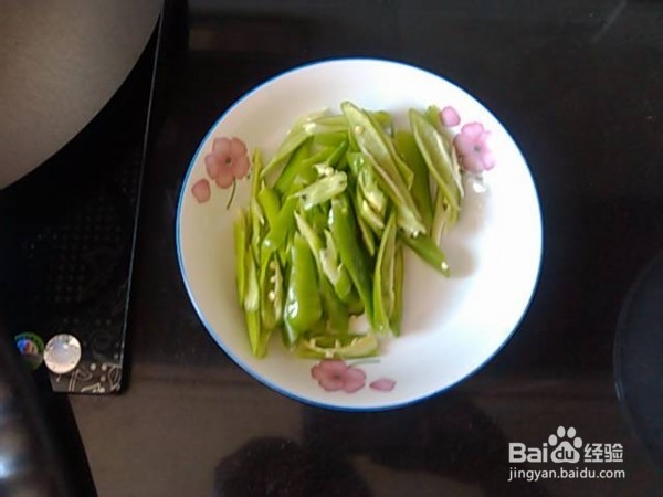 肉丝青椒扁豆的做法