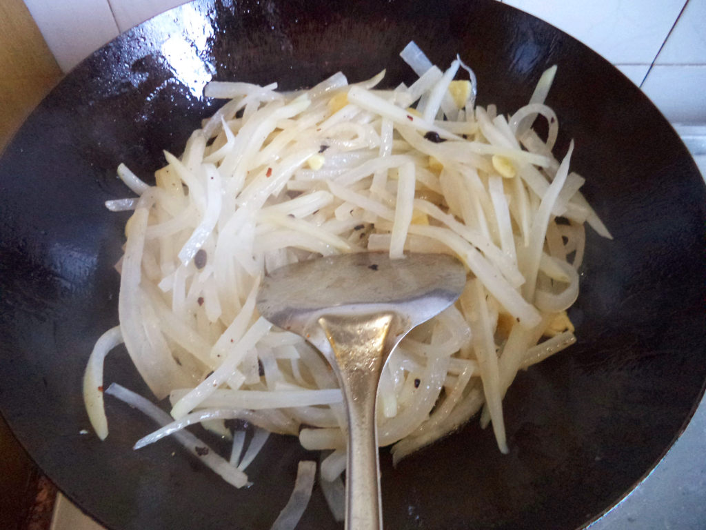 爱上开胃小菜，豉香萝卜丝