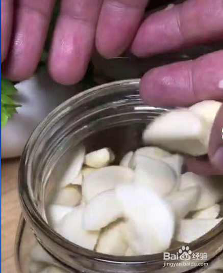 简单易做好吃的腊八蒜