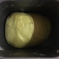 如何制作美味的抹茶蔓越莓麻薯软欧