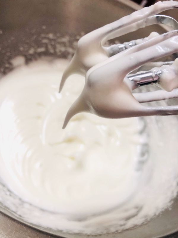 椰浆芒果慕斯蛋糕