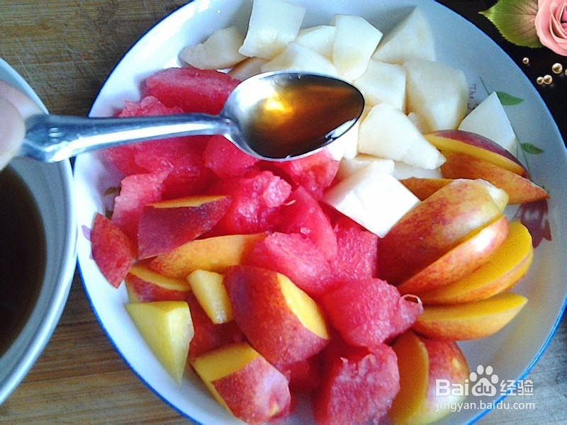 怎么做甜蜜营养的水果大拼盘