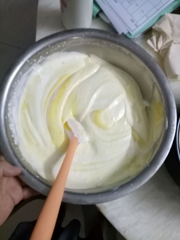 戚风芒果慕斯蛋糕