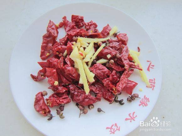 超级好吃的干煸肥肠