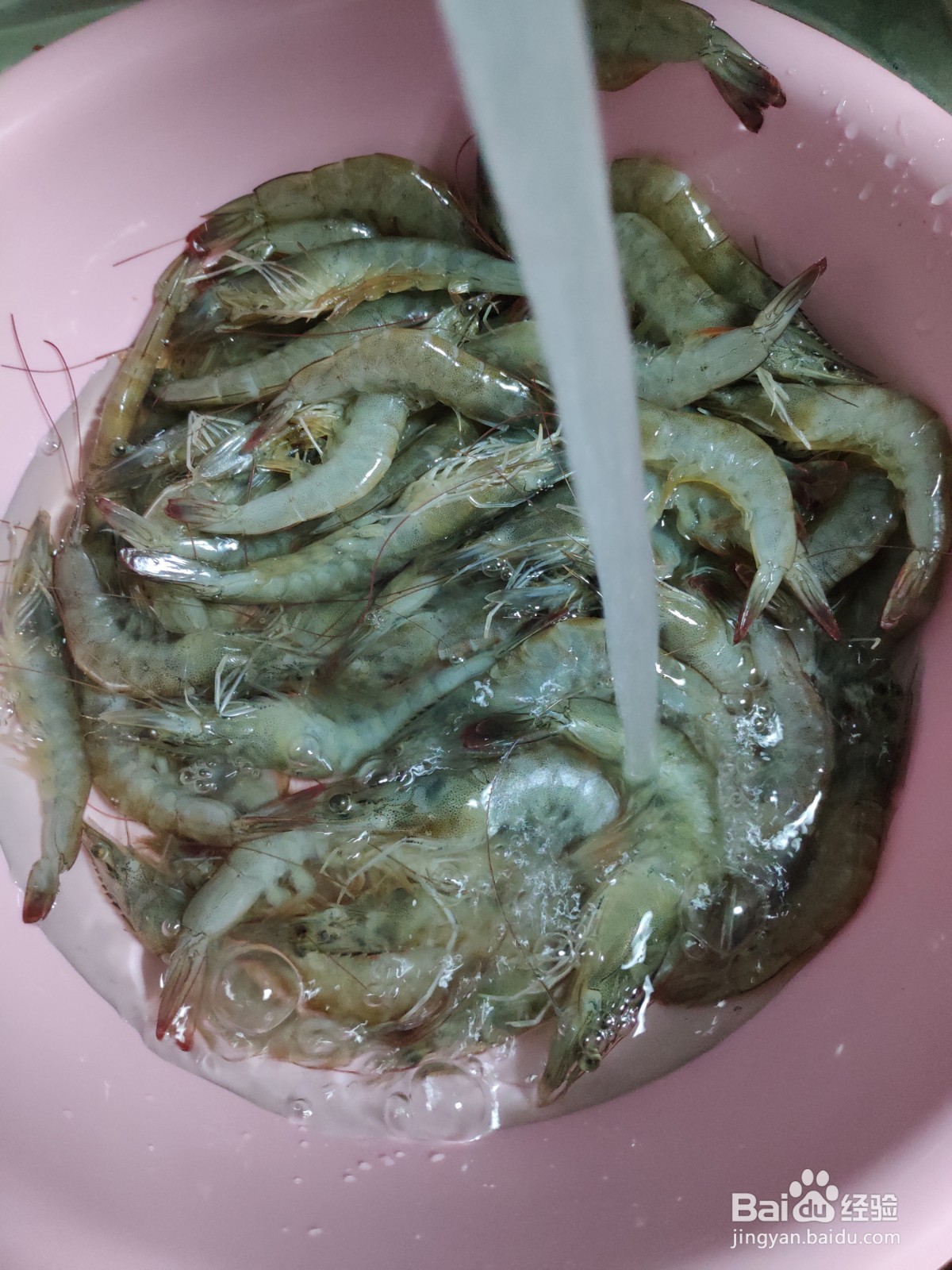 吃大虾怎么挑虾线