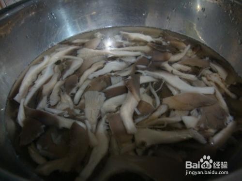 小白菜蘑菇鲜汤