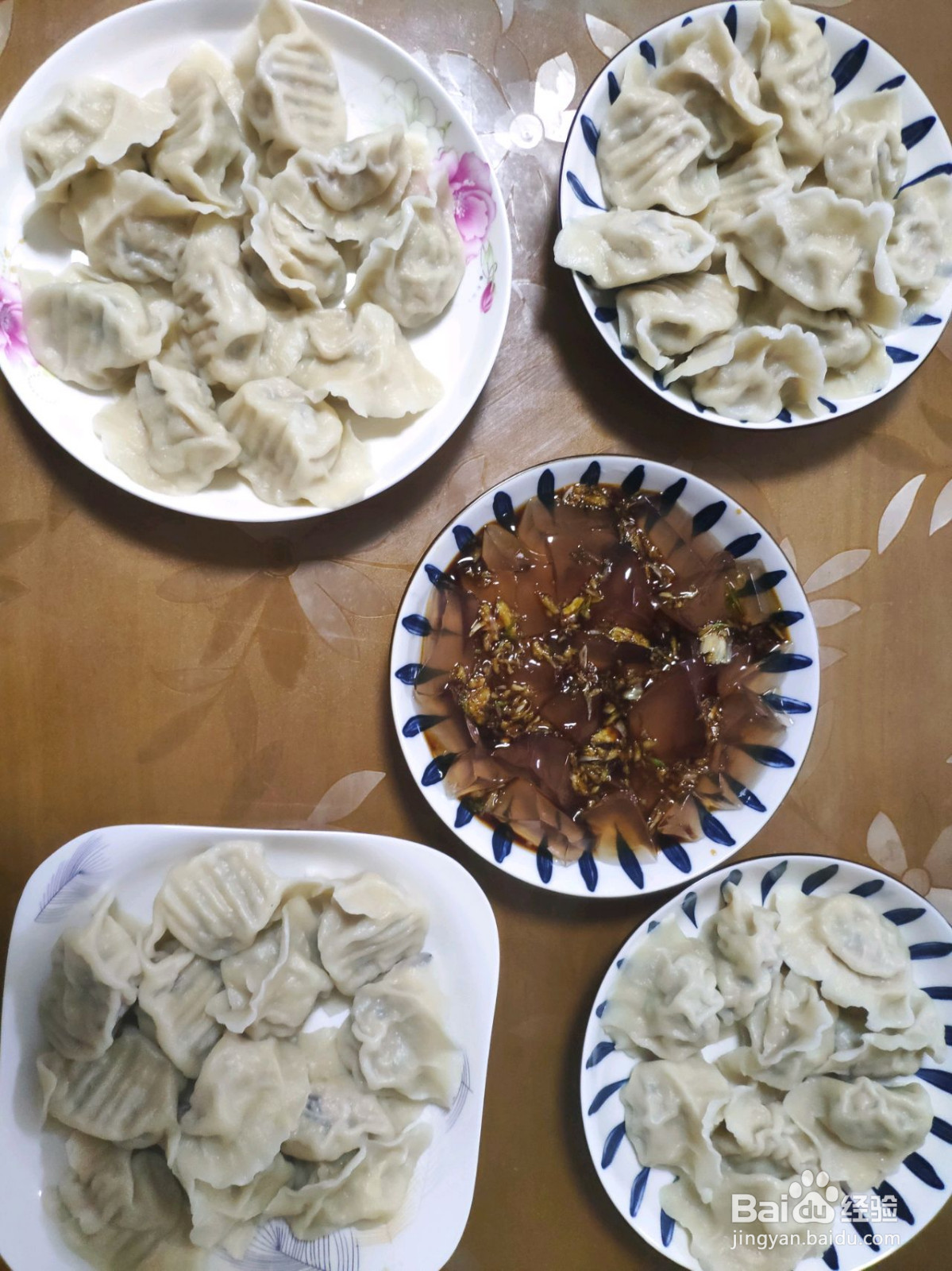 洋葱木耳鸡肉馅饺子的做法