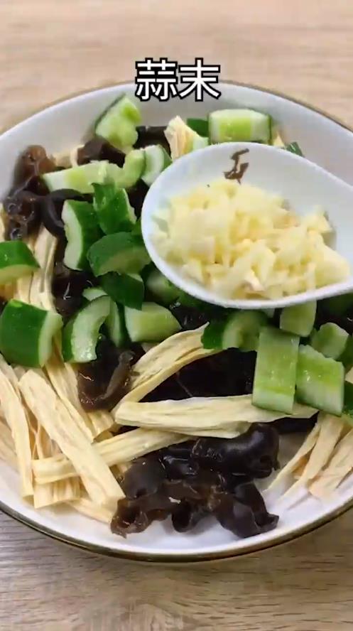 如何制作好吃的凉拌腐竹