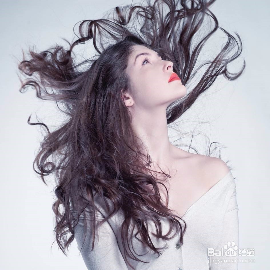 护理头发，拥有一头又黑有顺的头发