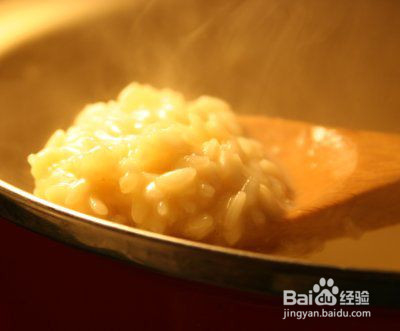 如何做出完美的意大利烩饭：带照片的教程