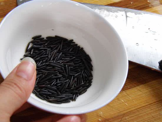 菰米番茄猪肚汤