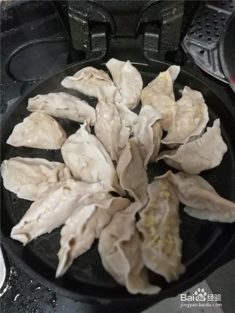 酸菜头道面煎饺