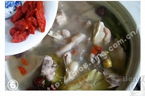 榴梿壳煲土鸡汤