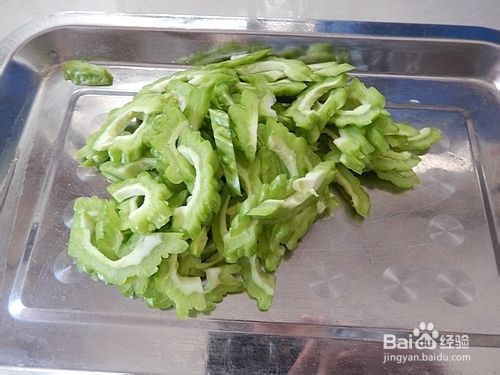 夏天里的祛火小炒：苦瓜炒瘦肉