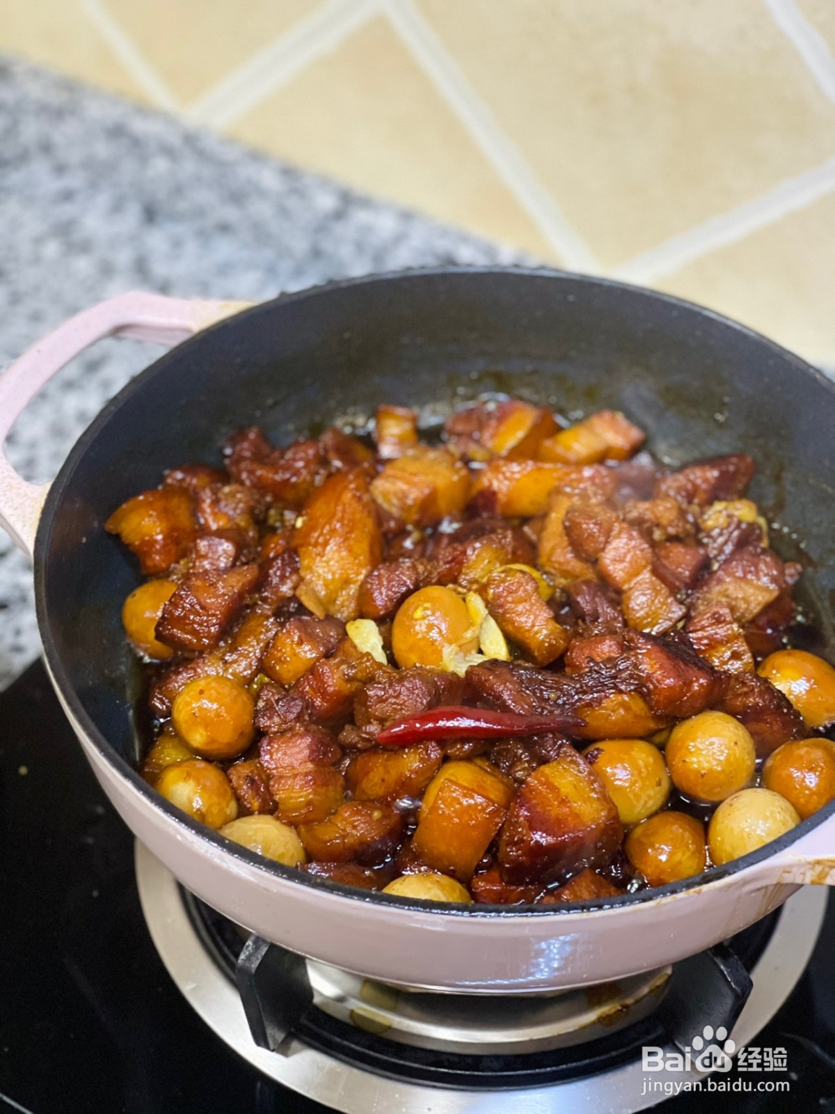 红烧肉卤蛋的做法