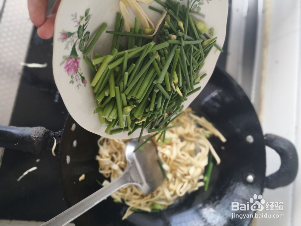 韭菜苔炒豆皮/千张怎么做好吃?