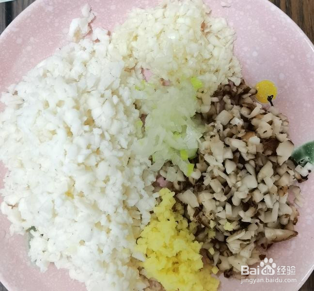 手工瘦肉蛋饺的做法