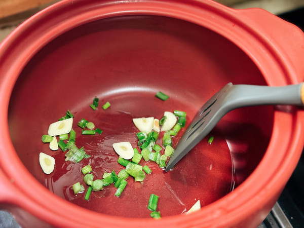 10分钟搞定低卡虾滑酸汤肥牛煲