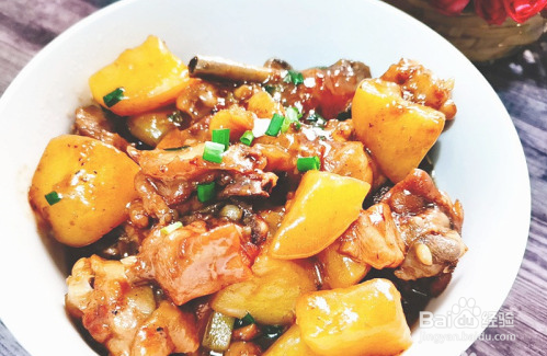 鸡肉炖土豆怎么做