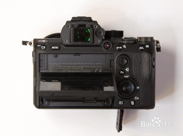 索尼a7r3电池仓盖板怎样拆解