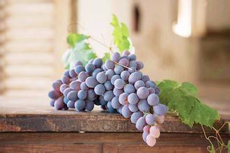 果蔬表面的白霜应该洗掉吗？