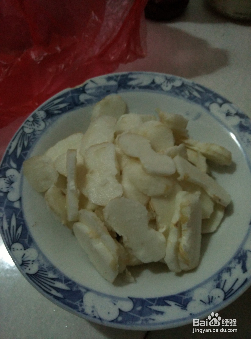 凉拌小菜——荸荠皮蛋豆腐丝