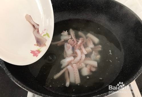 肉丝炒鲜鱿西兰花是怎么做的？家常教程