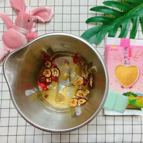 小米红枣养生粥