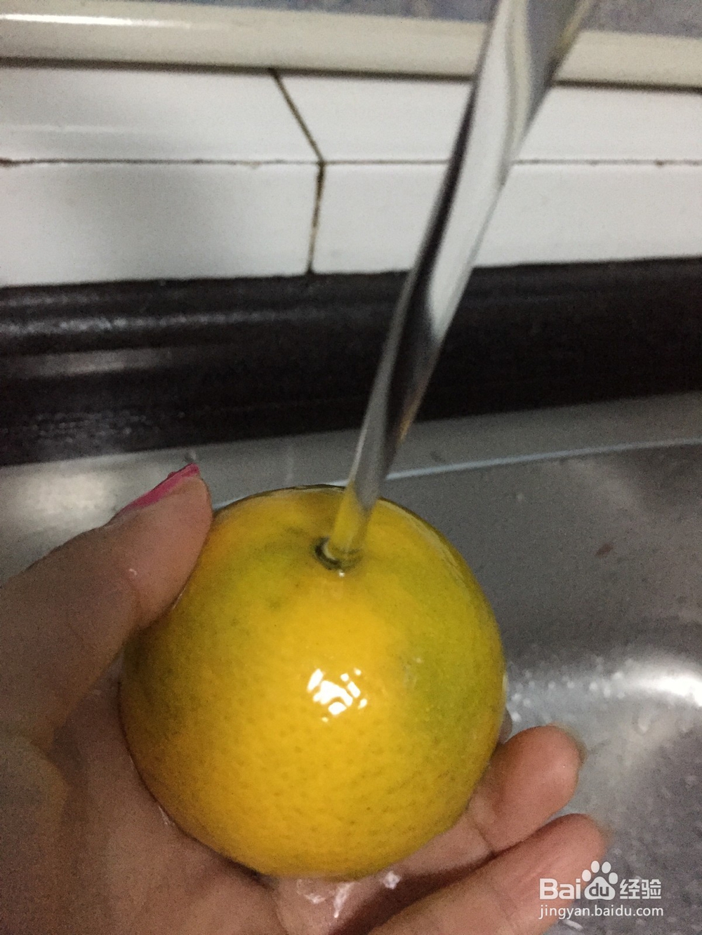 一道食疗效果倍加的自制水果---盐蒸橙子