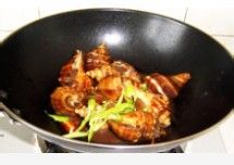 吃海螺不可大意——酱爆海螺