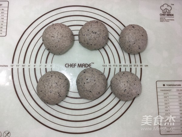 面包机版黑芝麻吐司