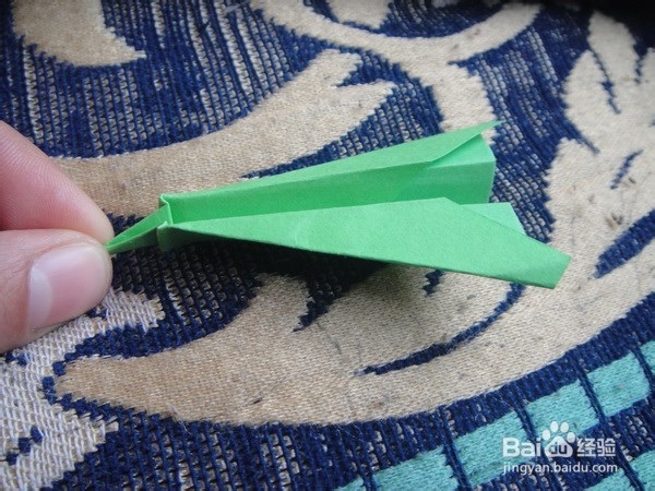 儿童简易折纸--第四种种飞机折法