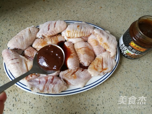 黑椒烤鸡翅的做法