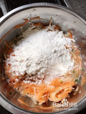 红萝卜土豆饼的做法