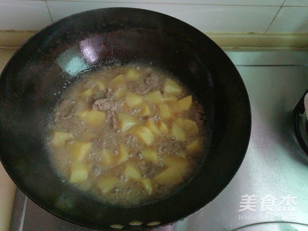 土豆牛肉的做法