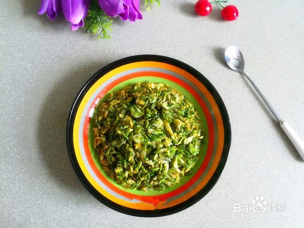 家常槐花炒鸡蛋