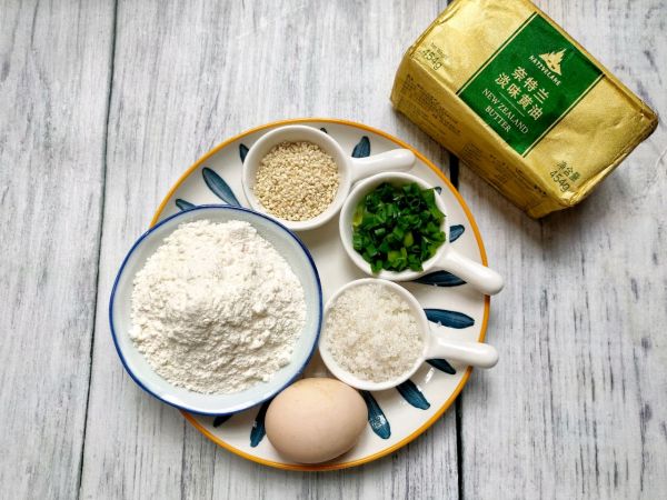 营养酥脆黄油香葱鸡蛋小饼干