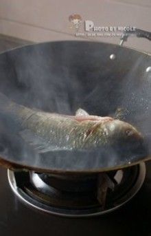 家庭秘制版酱烧鲫鱼