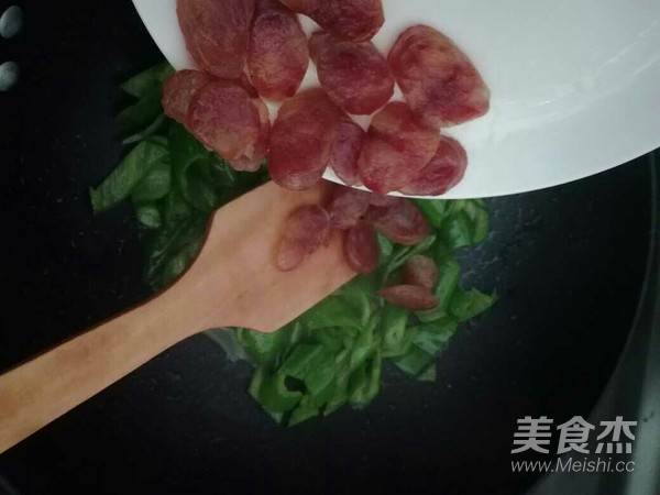 青椒炒腊肠的做法