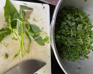 翡翠(苋菜)蛋豆腐的做法