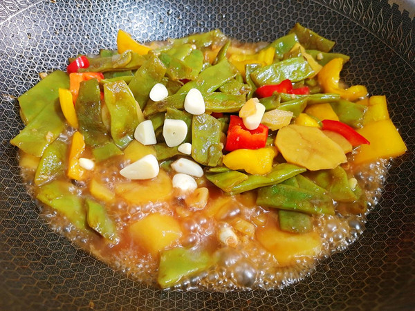 彩椒扁豆炒土豆