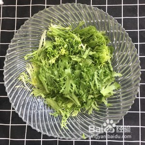 教你怎么做苦菊拌馓子