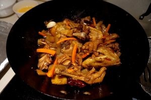 怎么做魔芋焖鸡