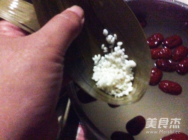 大枣糯米粽的做法