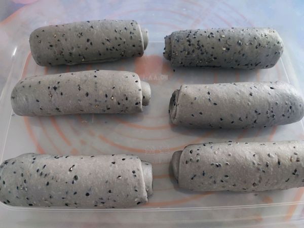 黑芝麻手撕吐司