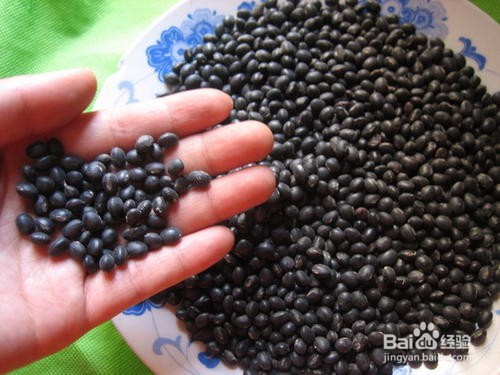 吃黑豆的好处是什么，黑豆的功效与作用是什么