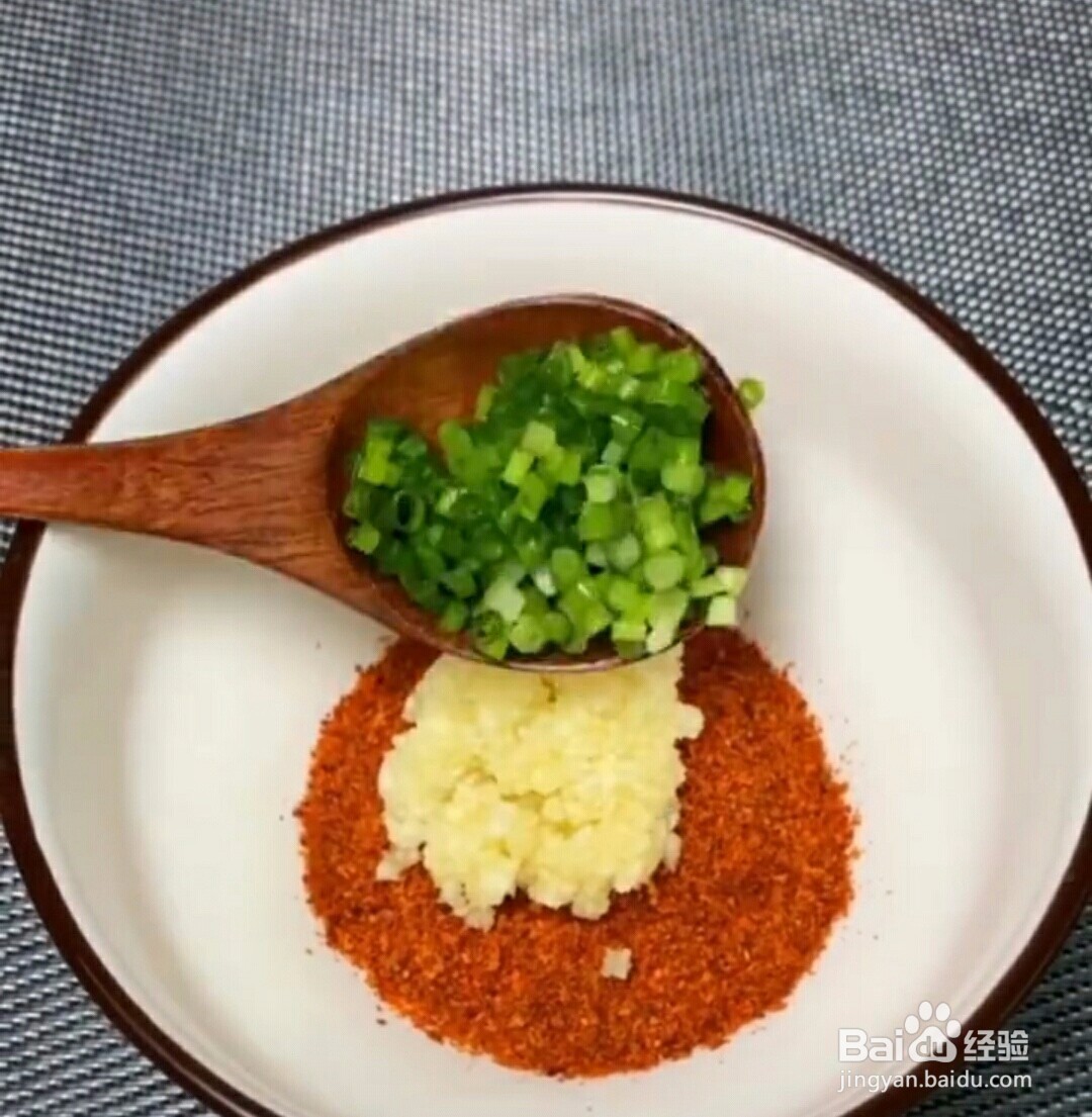 如何做酸辣土豆片？