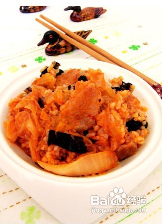辣白菜五花肉炒饭的做法