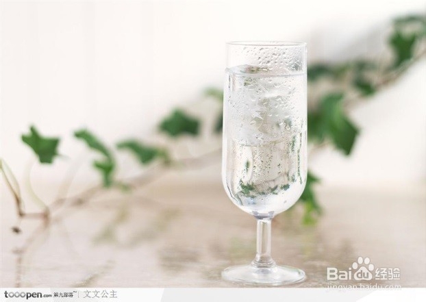 夏日哪种情况下不宜喝冰水?