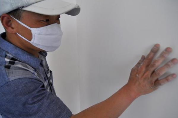 腻子粉在批刮时干得过快，如何解决？需要加哪些缓凝剂